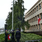 2. Podniesienie flagi przy Urzędzie Miasta i Gminy Łosice 