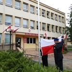 3. Podniesienie flagi przy Urzędzie Miasta i Gminy Łosice 