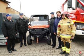 Nowy pojazd ratowniczy UTV Ranger 570 SP HUNTER i agregat prądotwórczy na wyposażeniu Ochotniczej Straży Pożarnej w Łosicach.